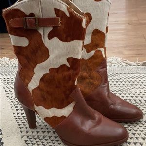 Real Hyde and leather cowgirl boots! Vintage!